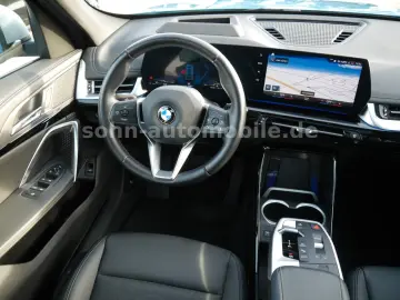 BMW X1 18 i sDri xLine Panorama ACC HUD LED AHK 360