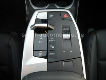 BMW X1 18 i sDri xLine Panorama ACC HUD LED AHK 360