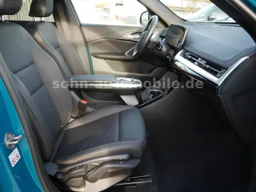 BMW X1 18 i sDri xLine Panorama ACC HUD LED AHK 360