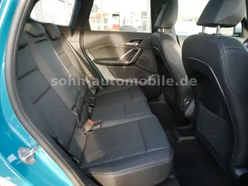 BMW X1 18 i sDri xLine Panorama ACC HUD LED AHK 360