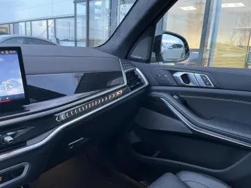 BMW X7 xDr40i M Sport Pro 6Sitz ExDrive StHz AHK Sky