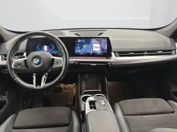 BMW X1 xDrive23i [M Sport  HUD  LED  Pano  HK Sound]