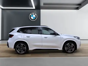 BMW X1 xDrive23i [M Sport  HUD  LED  Pano  HK Sound]