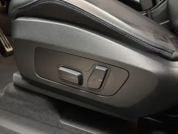 BMW X1 xDrive23i [M Sport  HUD  LED  Pano  HK Sound]