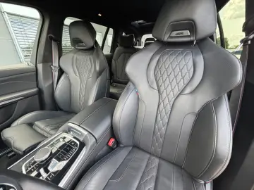 BMW X7 xDrive40d M-Sport Pro 22 AHK M-Sitz ACC 360