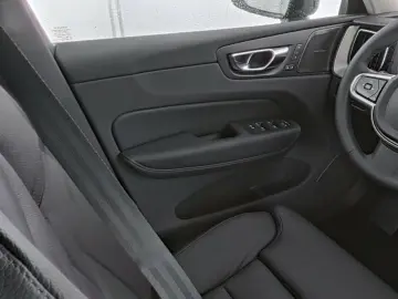 VOLVO XC60 Ultra Dark AWD  LUFT  SELEKT TOP