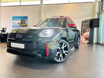 MINI Countryman JCW ALL4 John Cooper Works Trim EDC