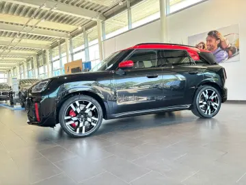 MINI Countryman JCW ALL4 John Cooper Works Trim EDC