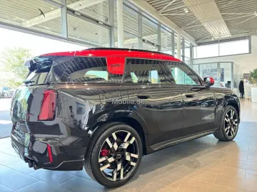 MINI Countryman JCW ALL4 John Cooper Works Trim EDC