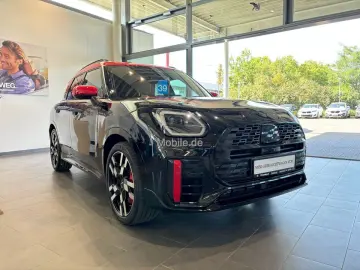 MINI Countryman JCW ALL4 John Cooper Works Trim EDC