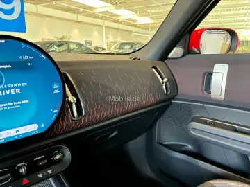 MINI Countryman JCW ALL4 John Cooper Works Trim EDC