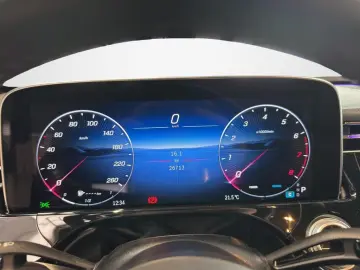 MERCEDES-BENZ E 200 AMG  Superscreen Burmester Night&hellip;