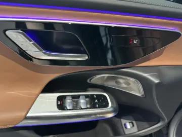 MERCEDES-BENZ E 200 AMG  Superscreen Burmester Night&hellip;