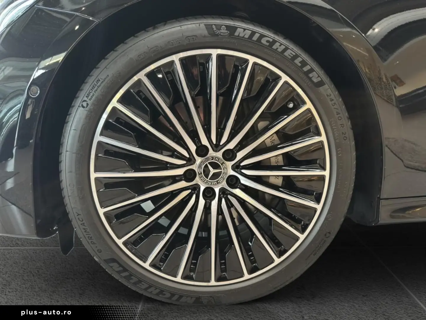 MERCEDES-BENZ E 200 AMG  Superscreen Burmester Night&hellip;