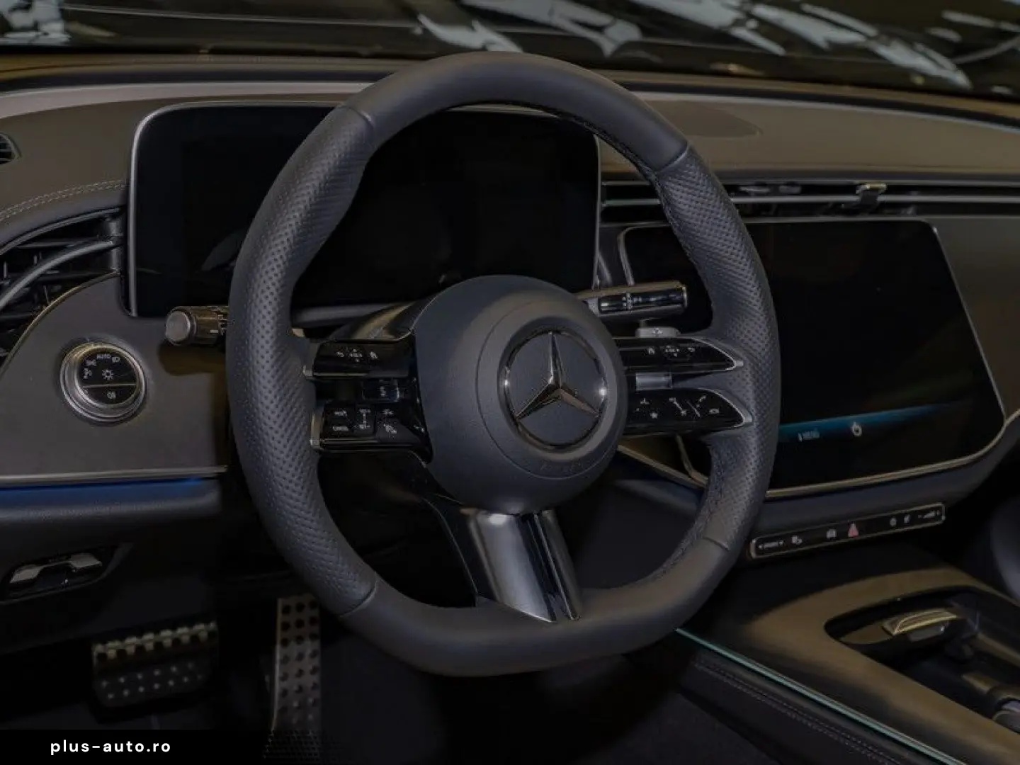 MERCEDES-BENZ E 200 AMG-Sport Pano Burm AHK Night Distr Memo