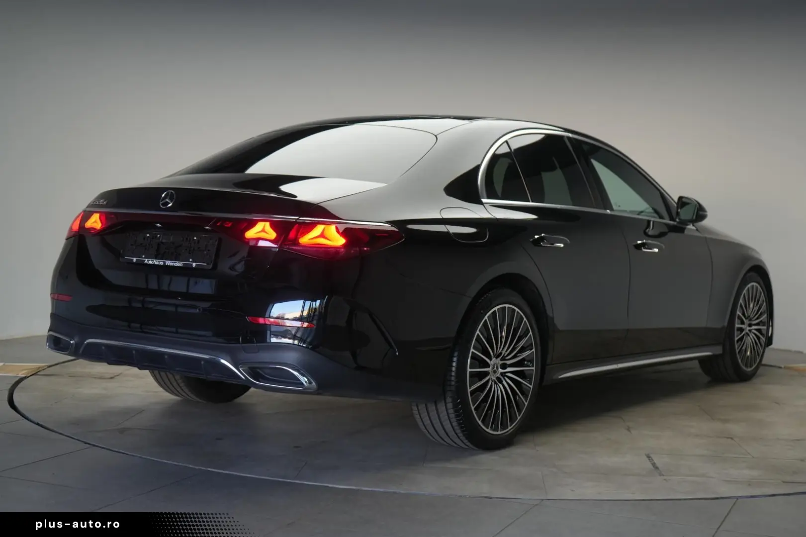 MERCEDES-BENZ E 220 d 9G-Tronic AMG Leder Distronic &hellip;