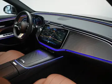 MERCEDES-BENZ E 220 d 9G-Tronic AMG Leder Distronic &hellip;