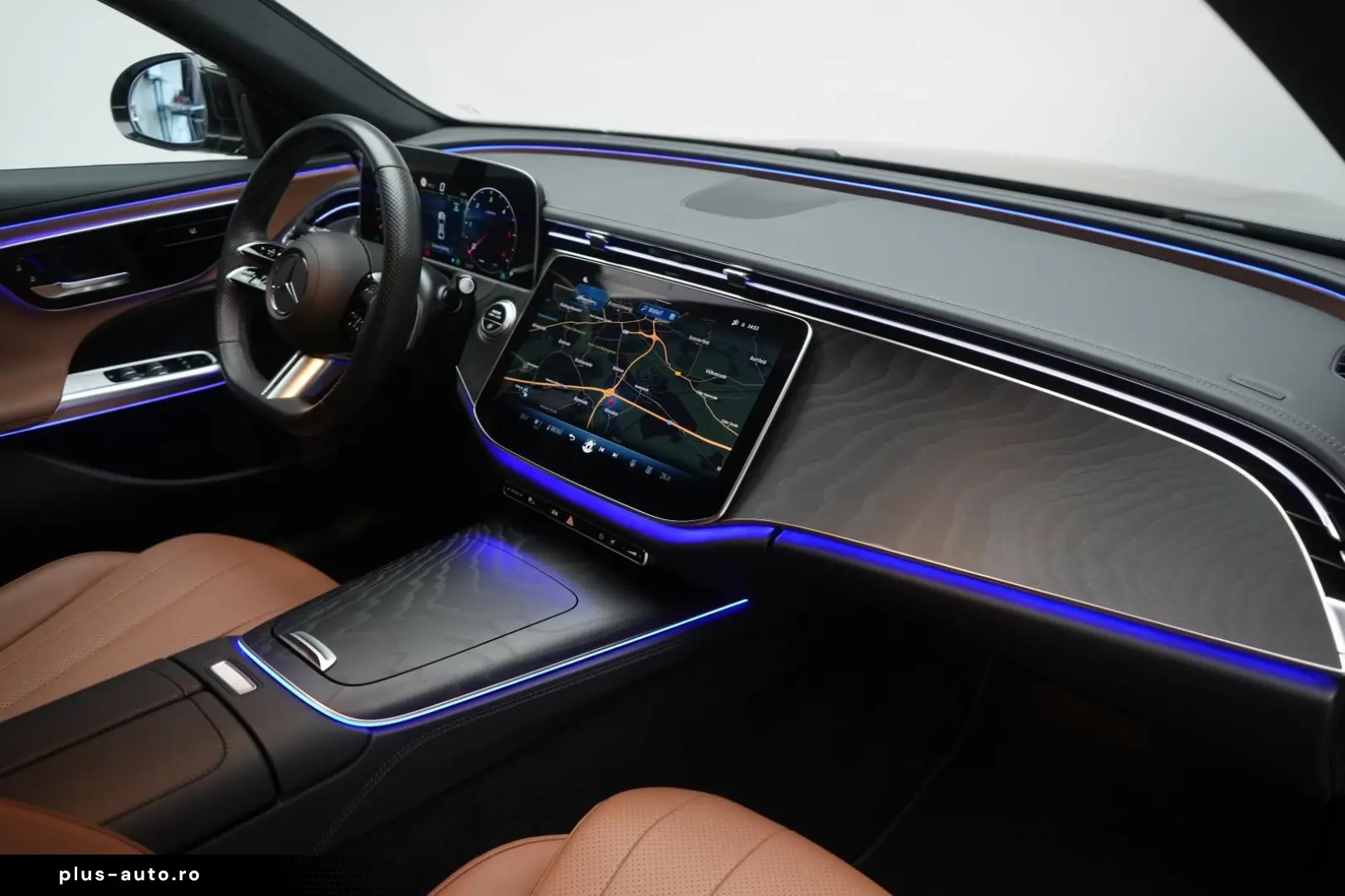 MERCEDES-BENZ E 220 d 9G-Tronic AMG Leder Distronic &hellip;