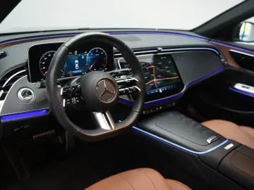 MERCEDES-BENZ E 220 d 9G-Tronic AMG Leder Distronic &hellip;