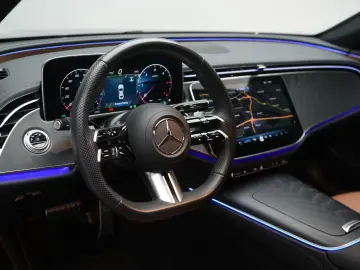 MERCEDES-BENZ E 220 d 9G-Tronic AMG Leder Distronic &hellip;