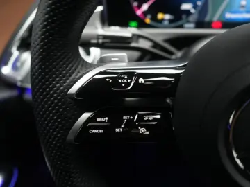 MERCEDES-BENZ E 220 d 9G-Tronic AMG Leder Distronic &hellip;