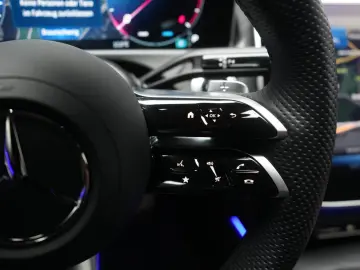 MERCEDES-BENZ E 220 d 9G-Tronic AMG Leder Distronic &hellip;