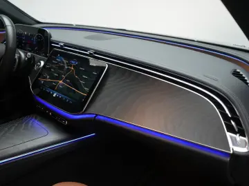 MERCEDES-BENZ E 220 d 9G-Tronic AMG Leder Distronic &hellip;