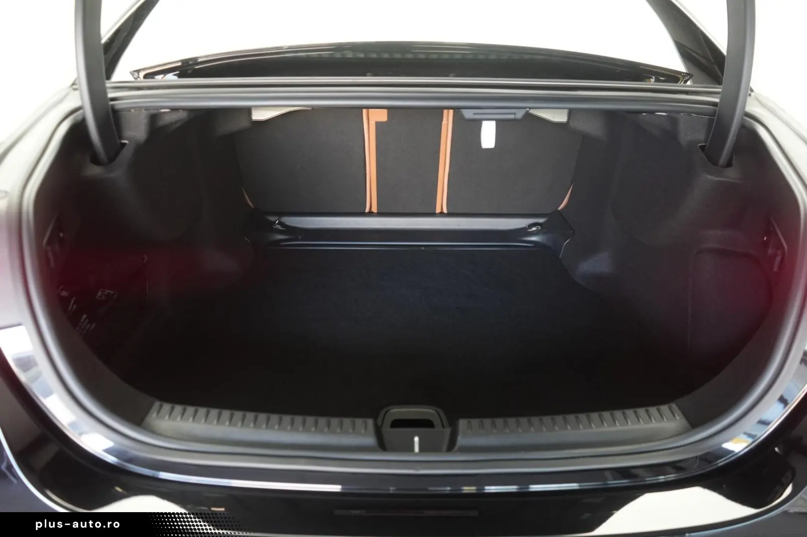 MERCEDES-BENZ E 220 d 9G-Tronic AMG Leder Distronic &hellip;