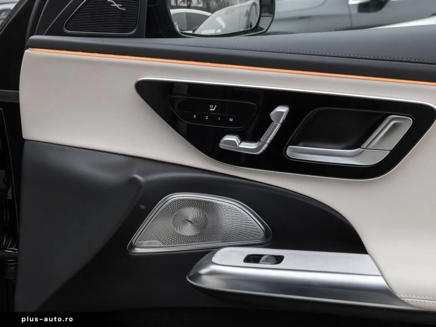 MERCEDES-BENZ E 200 AMG Wide Digital Pano AHK Burm4D&hellip;