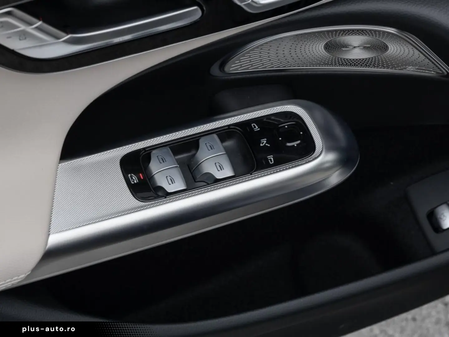 MERCEDES-BENZ E 200 AMG Wide Digital Pano AHK Burm4D&hellip;