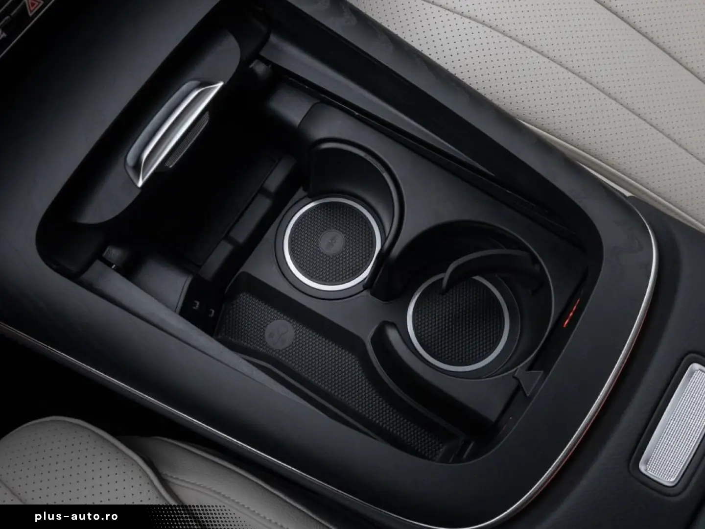 MERCEDES-BENZ E 200 AMG Wide Digital Pano AHK Burm4D&hellip;