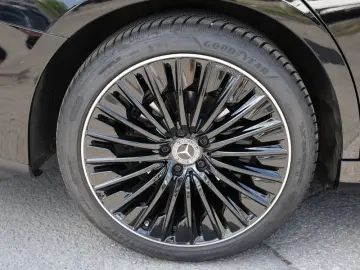 MERCEDES-BENZ E 200 AMG-Sport Super Pano Sitzklima B&hellip;