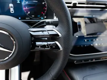 MERCEDES-BENZ E 200 AMG-Sport Super Pano Sitzklima B&hellip;