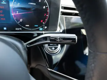 MERCEDES-BENZ E 200 AMG-Sport Super Pano Sitzklima B&hellip;