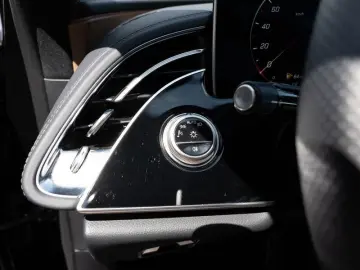 MERCEDES-BENZ E 200 AMG-Sport Super Pano Sitzklima B&hellip;