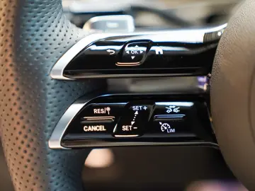 MERCEDES-BENZ CLE 450 4M Coupé AMG Line Nappa Burmester Pano