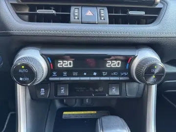 TOYOTA RAV 4 2.5 4x4 Hybrid Team D