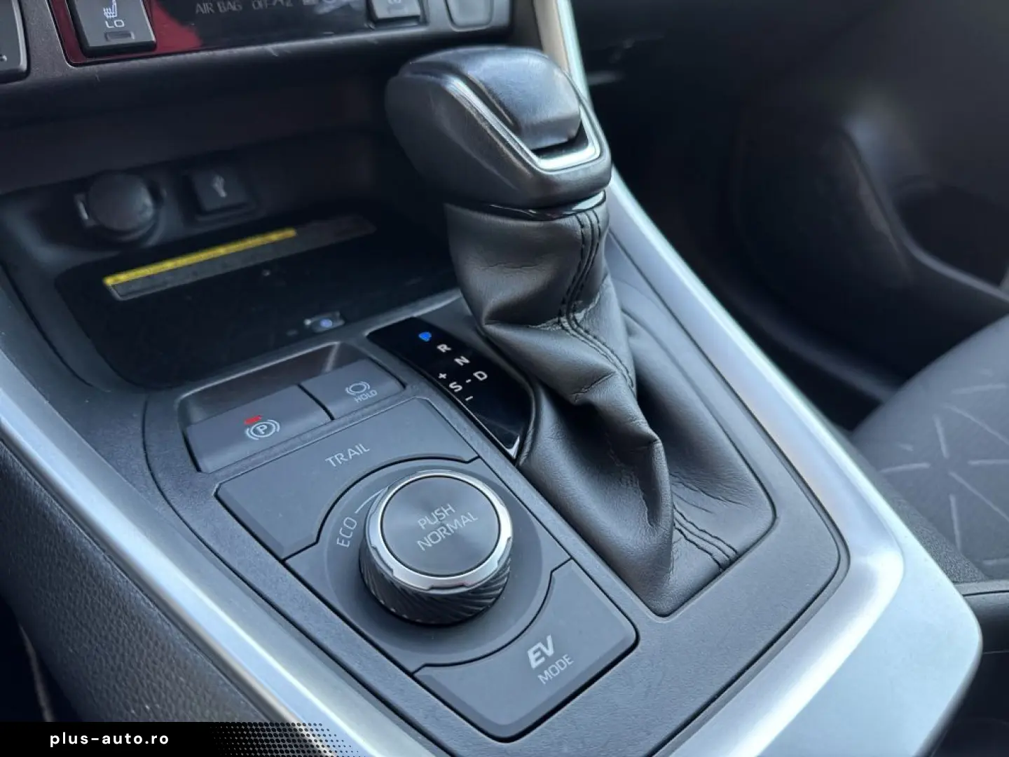 TOYOTA RAV 4 2.5 4x4 Hybrid Team D