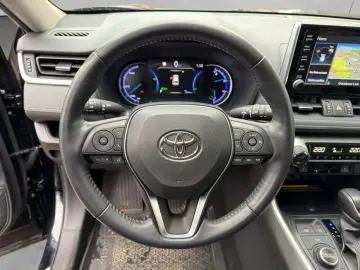 TOYOTA RAV 4 2.5 4x4 Hybrid Team Deutschland