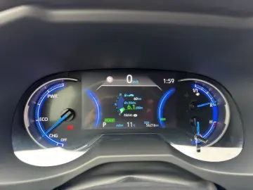 TOYOTA RAV 4 2.5 4x4 Hybrid Team Deutschland