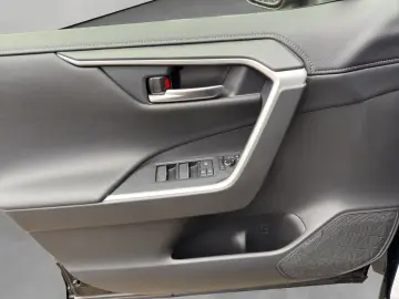 TOYOTA RAV 4 2.5 4x4 Hybrid Team Deutschland