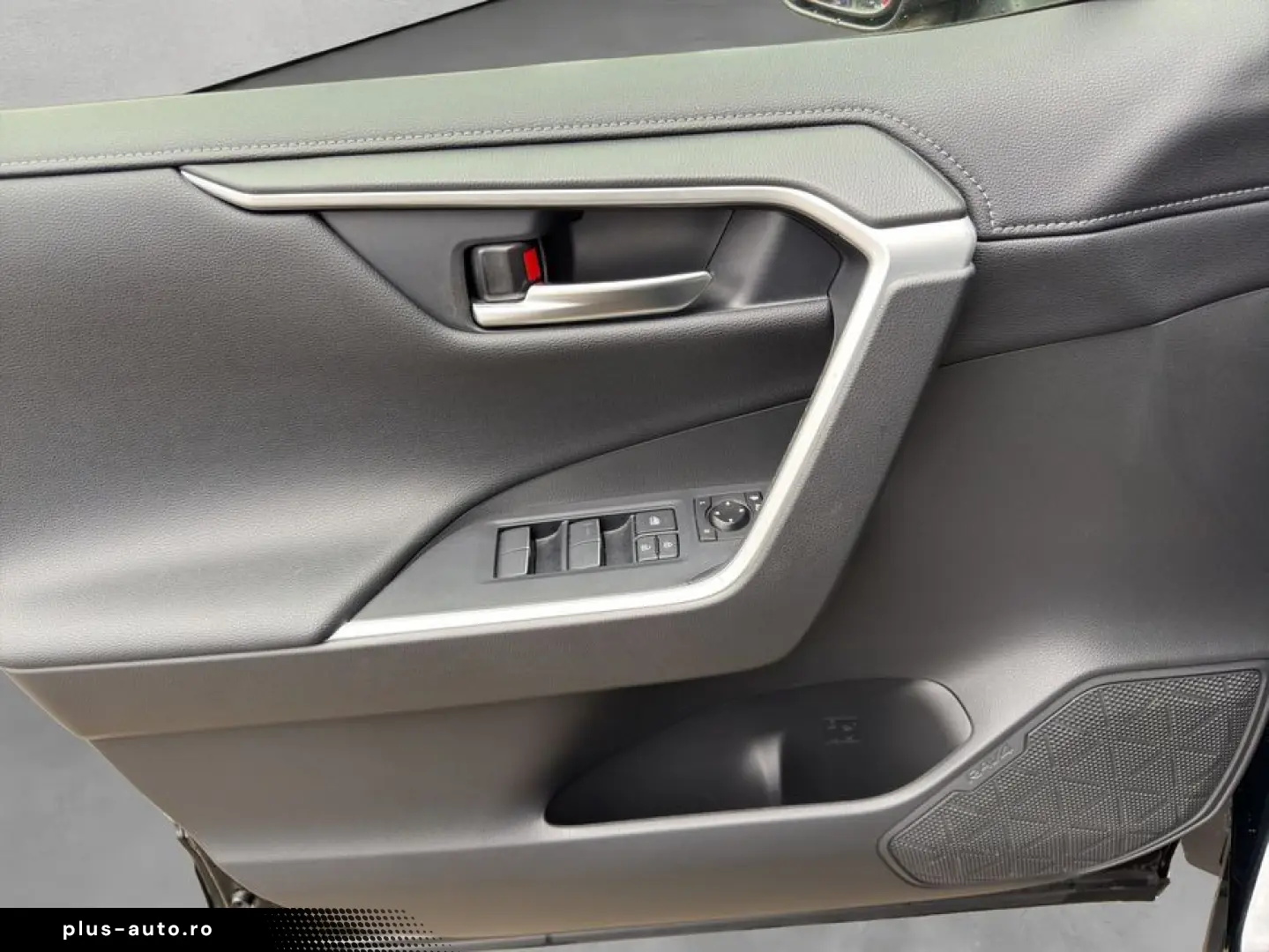 TOYOTA RAV 4 2.5 4x4 Hybrid Team Deutschland