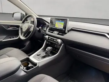 TOYOTA RAV 4 2.5 4x4 Hybrid Team Deutschland