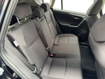 TOYOTA RAV 4 2.5 4x4 Hybrid Team Deutschland