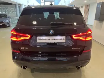 BMW X3 xDrive 30e M Sportpaket AHK-klappbar Pano Nav