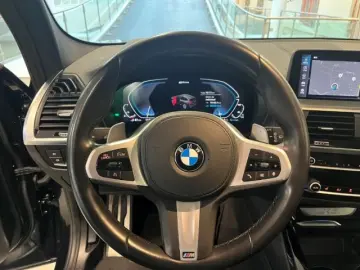BMW X3 xDrive 30e M Sportpaket AHK-klappbar Pano Nav
