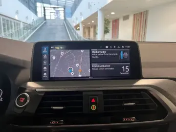 BMW X3 xDrive 30e M Sportpaket AHK-klappbar Pano Nav