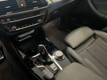 BMW X3 xDrive 30e M Sportpaket AHK-klappbar Pano Nav