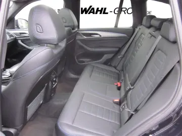 BMW X3 xDrive30e M SPORT LC PROF LEDER AHK PANO HUD