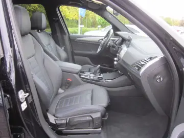 BMW X3 xDrive30e M SPORT LC PROF LEDER AHK PANO HUD